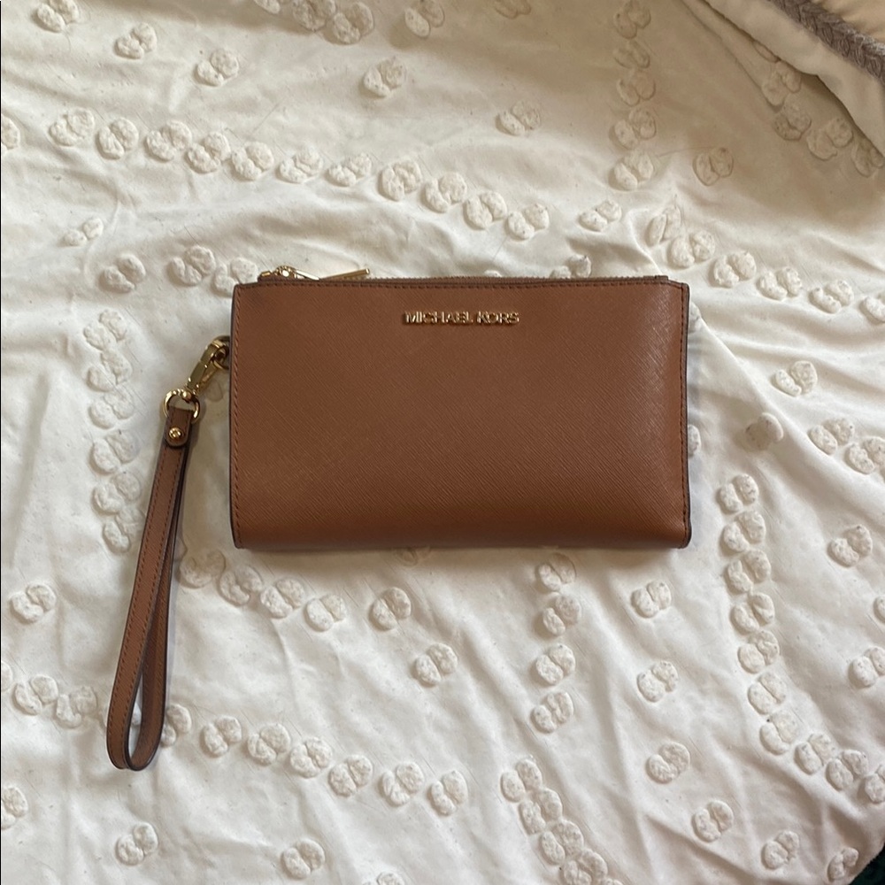 Michael Kors wristlet